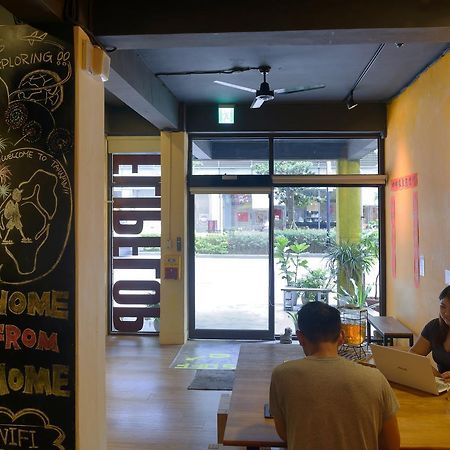 Flip Flop Hostel - Main Station Taipei Exterior foto
