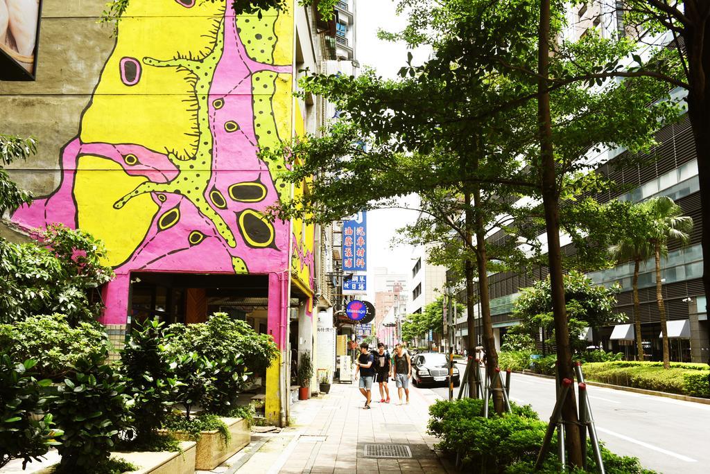 Flip Flop Hostel - Main Station Taipei Exterior foto